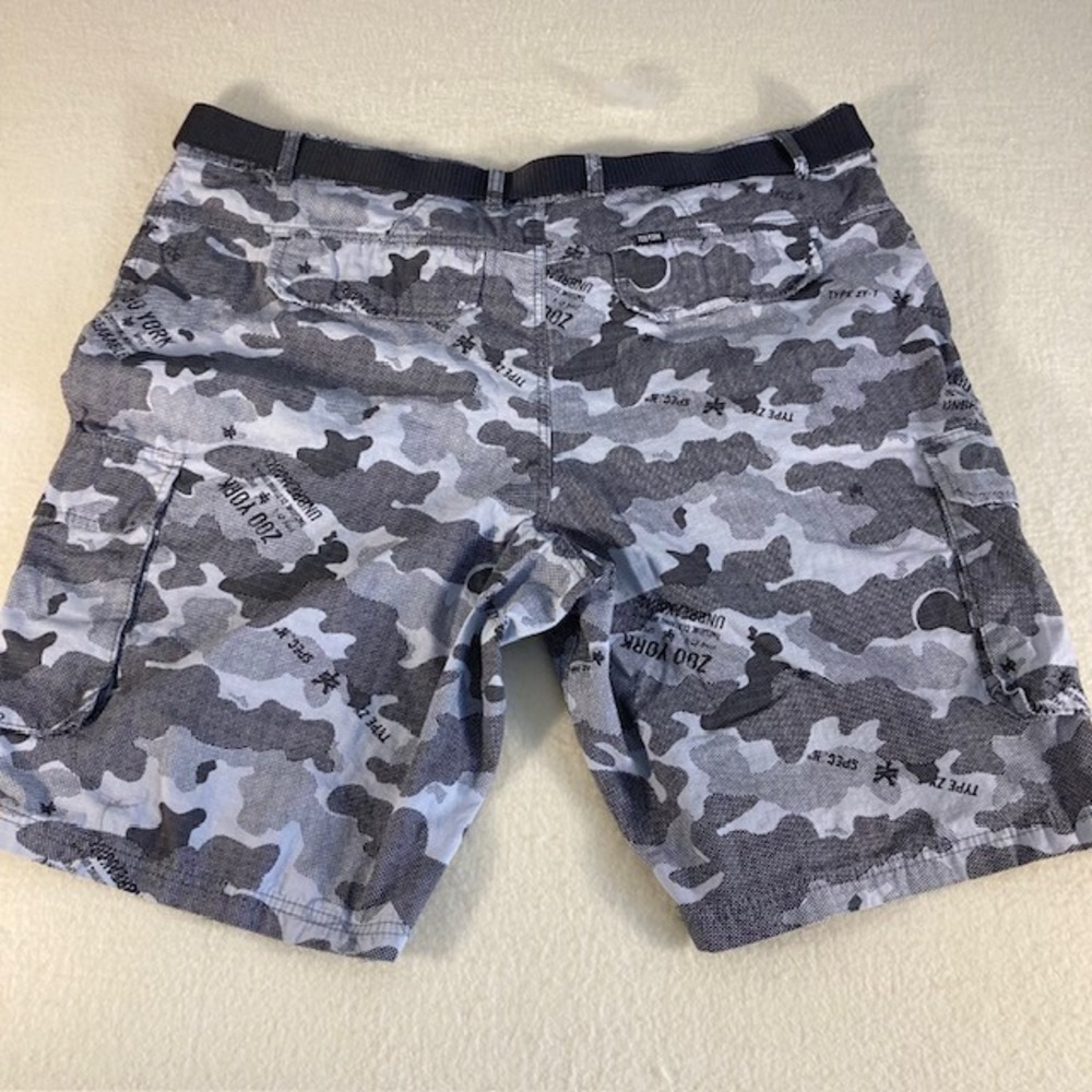 Zoo New York Cargo Camo Mens Shorts 44 x 11
